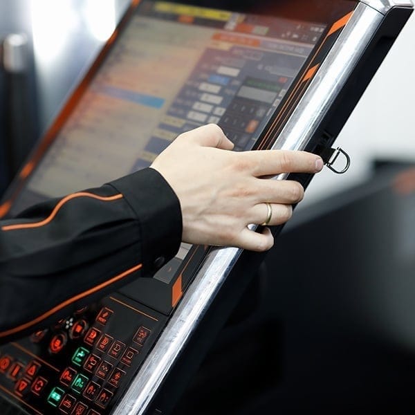 CNCマシニングセンタ