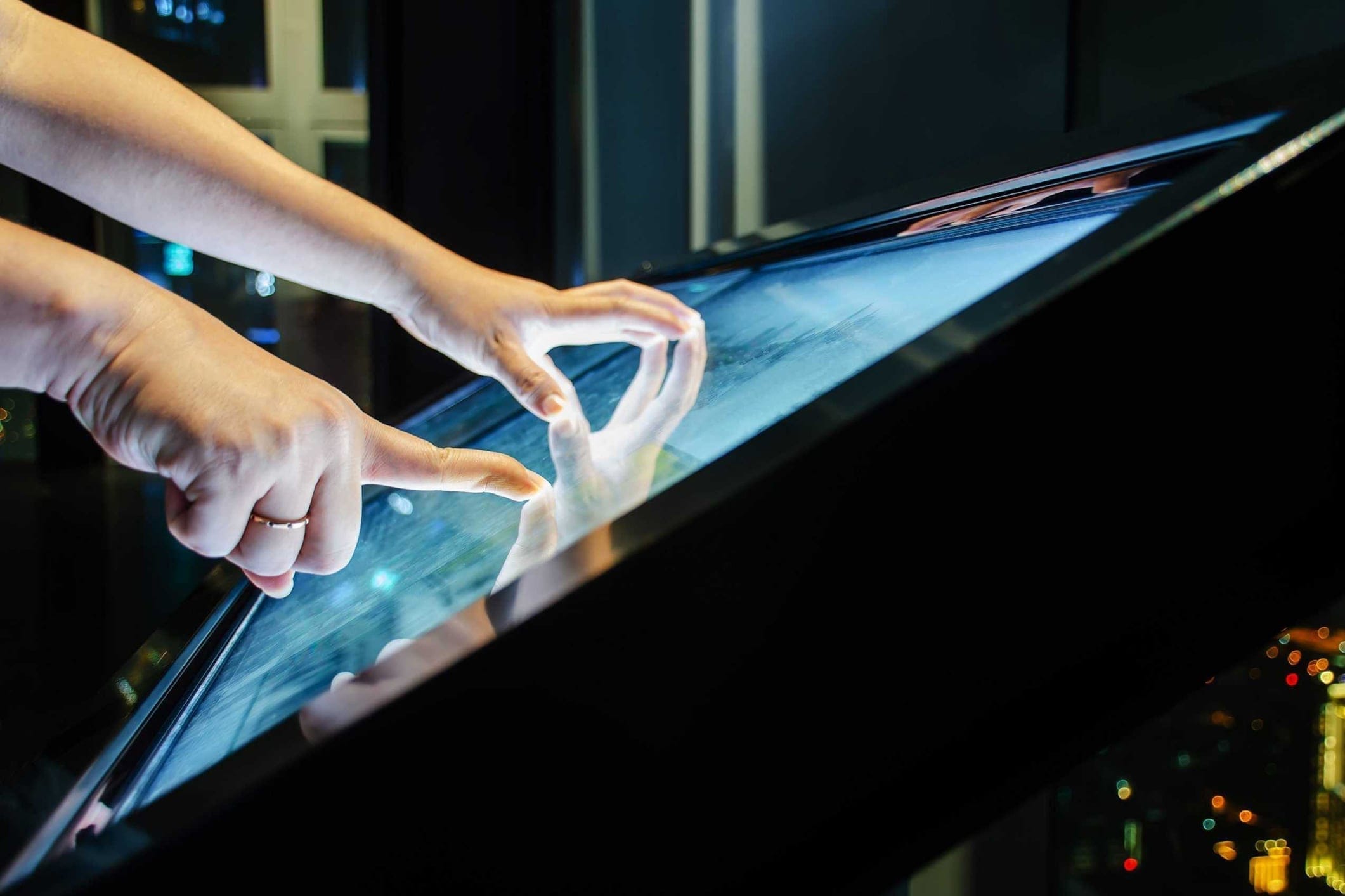 静電容量方式タッチパネルとは？